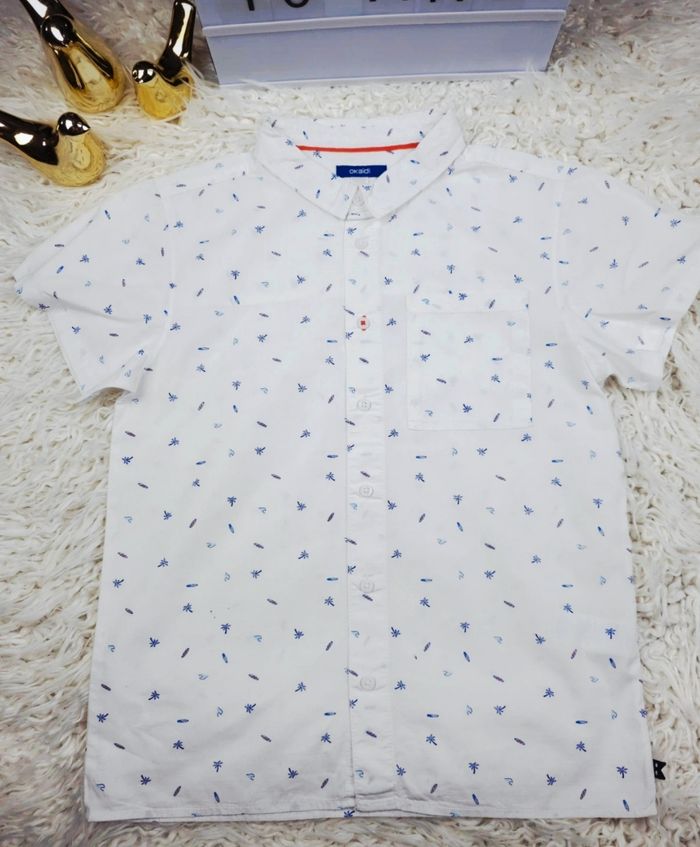 Chemise manches courtes blanche et bleu Garçon taille 10 ans marque Okaidi 🎸 - photo numéro 2