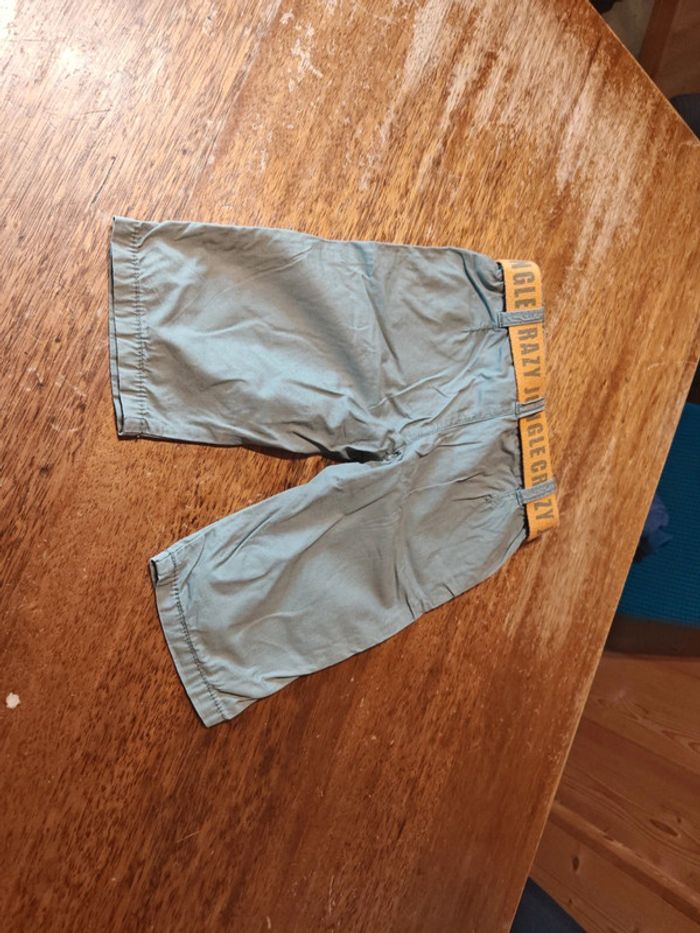 Short garçon avec ceinture taille 4 ans - photo numéro 3