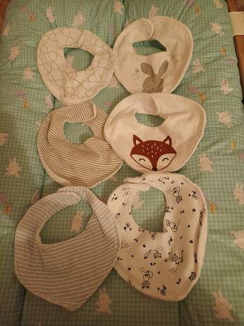 Lot de 6 petits bavoirs
