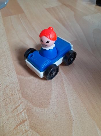 Voiture bleu et son personnage fisher price