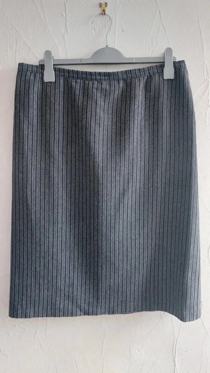 Jupe à rayures, noir et gris