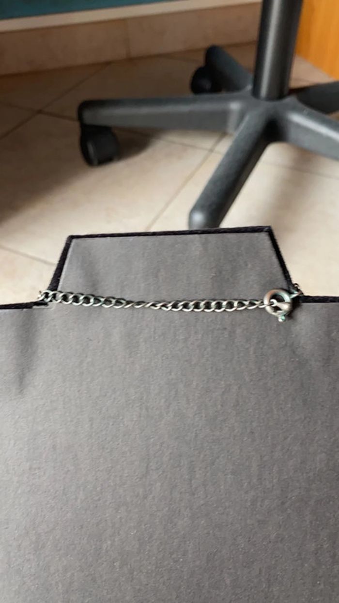 Collier fantaisie avec pendentif fleur - photo numéro 4