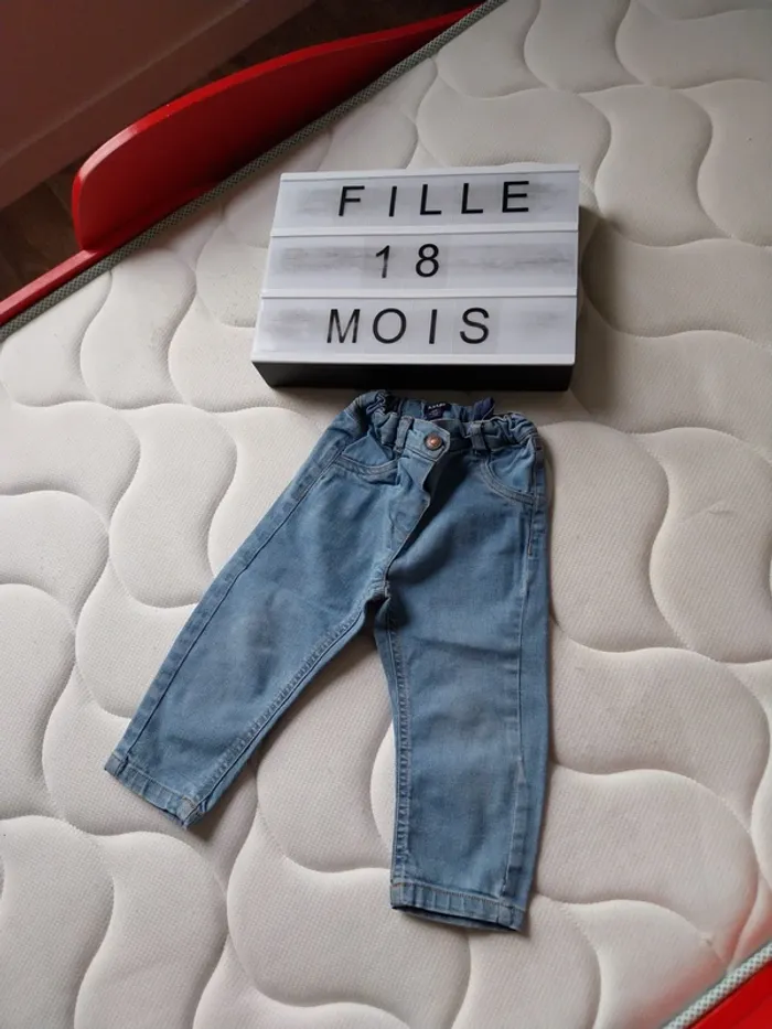 Jeans fille 18 mois Kiabi