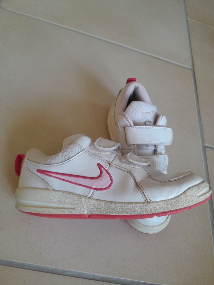 Baskets Nike pointure 31