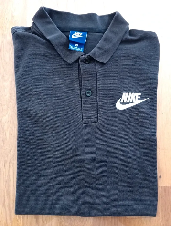 Polo Noir- Nike - Très Bon Etat - photo numéro 3