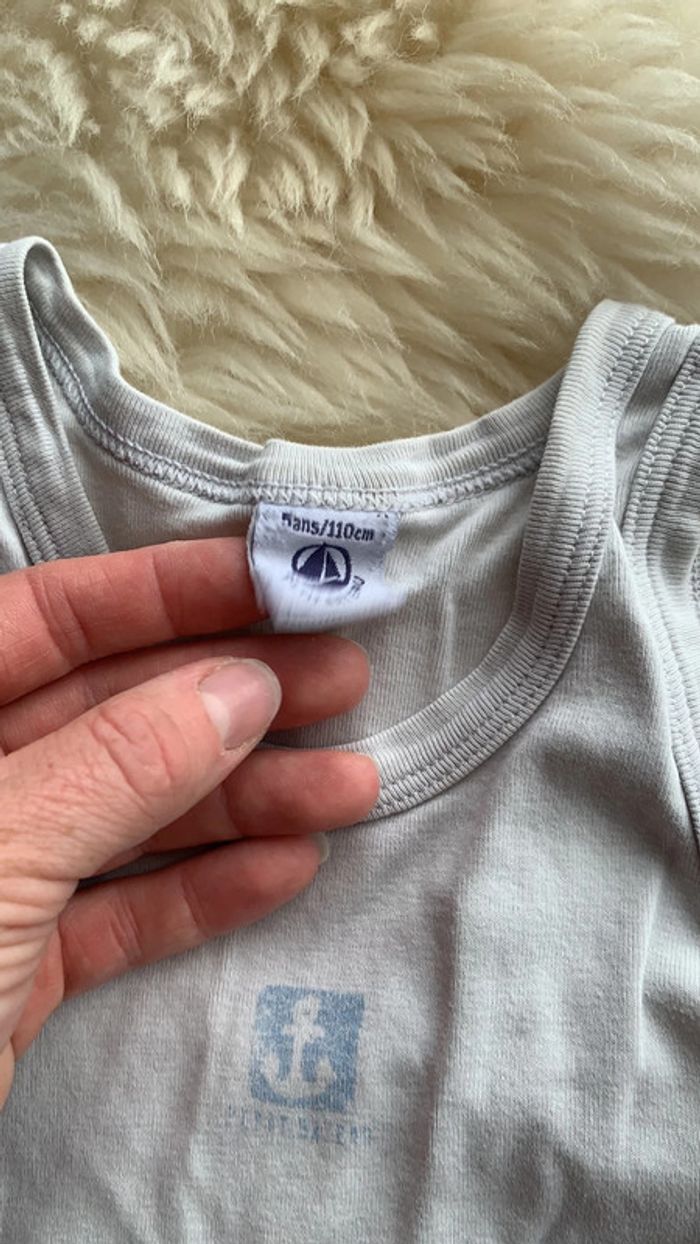 2 débardeurs Petit bateau 5 ans - photo numéro 5