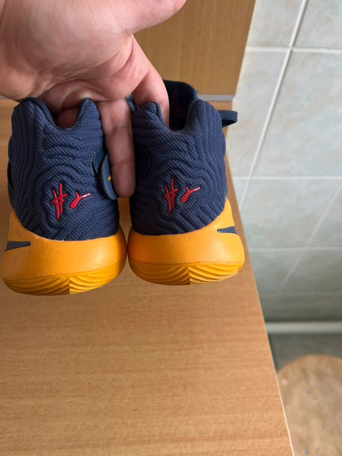Nike Kyrie 2 Cavs - photo numéro 4