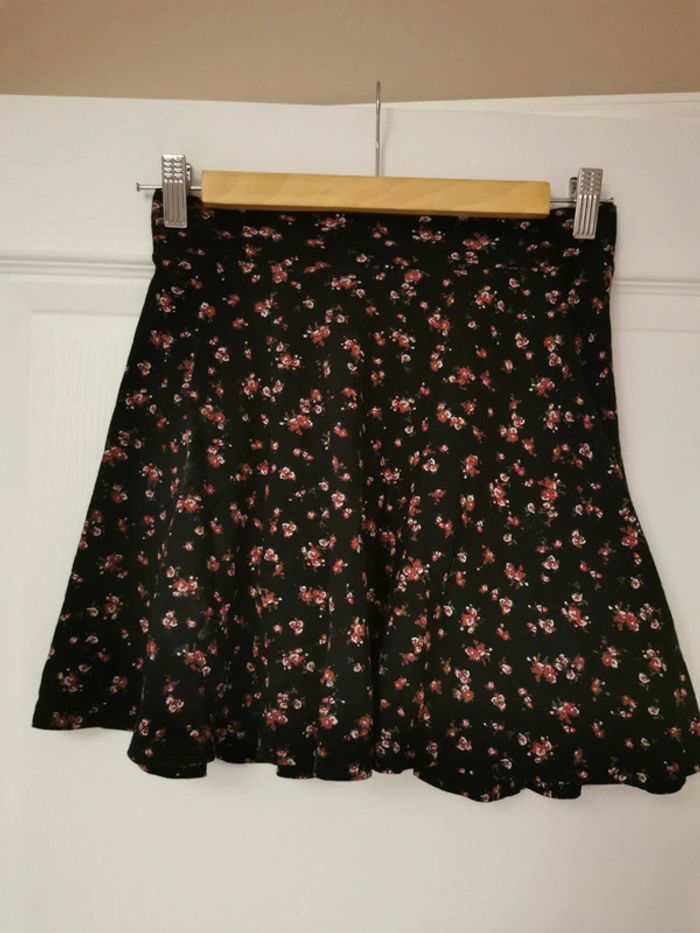 Jupe noir à fleur