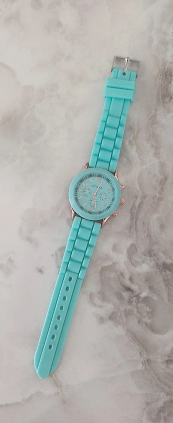Montre bleu ciel - photo numéro 2