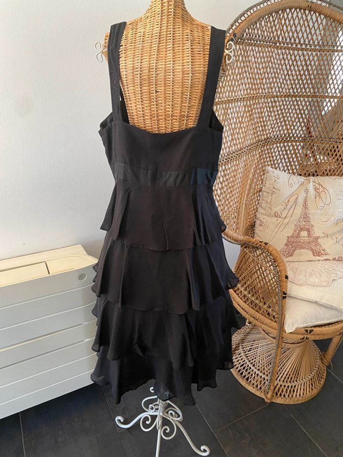 Robe 123 noire à volants 100% soie taille 38 - photo numéro 2