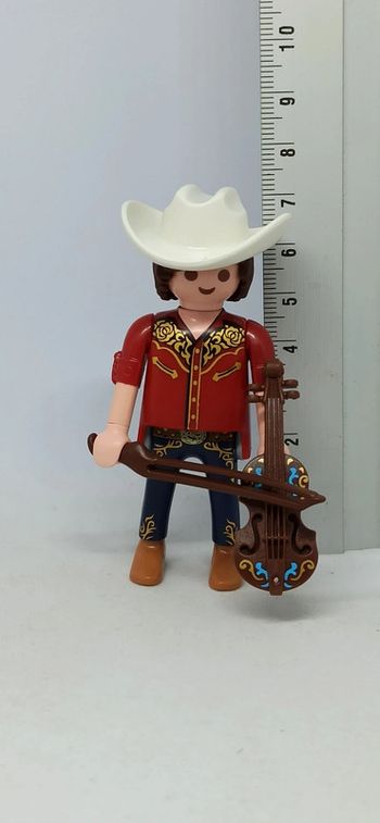 Musicien cowboy mexicain avec violon playmobil