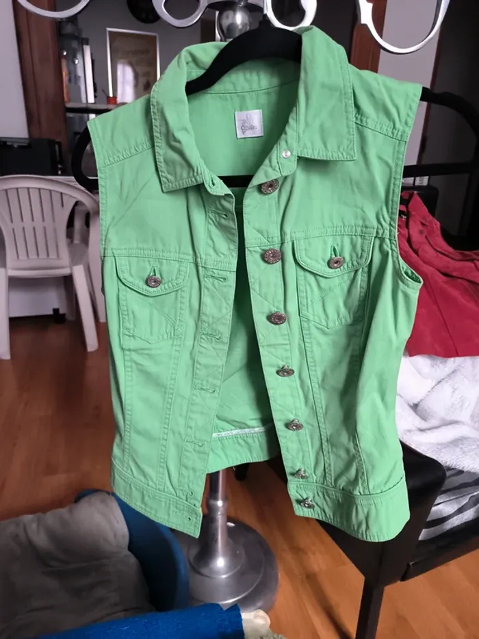 Veste sans manche - photo numéro 2