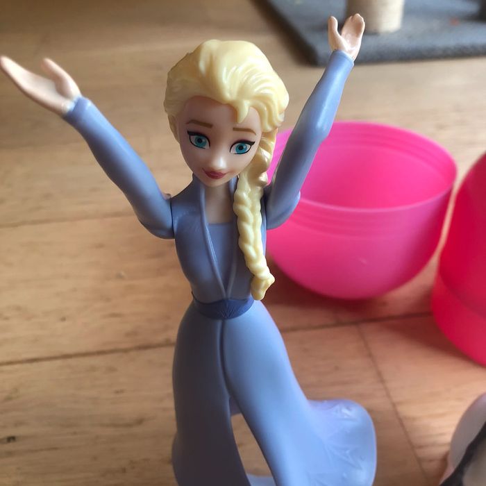Figurine Reine des neige (reduction automatique jusque -25%) - photo numéro 2