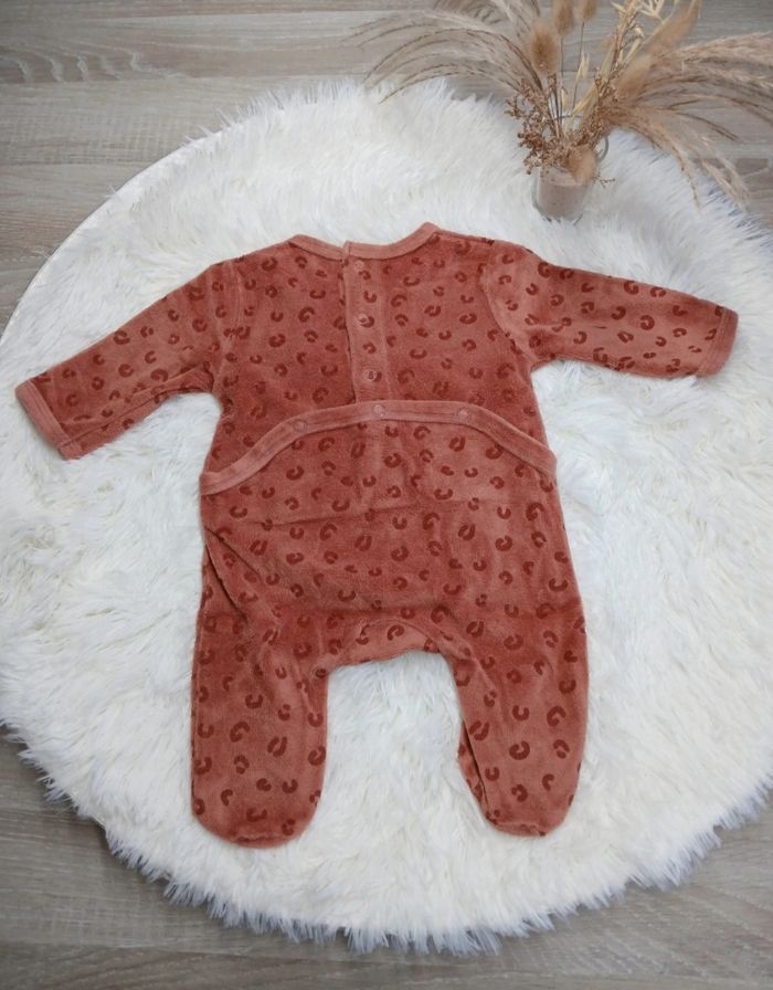 Lot pyjamas 1 mois - photo numéro 5