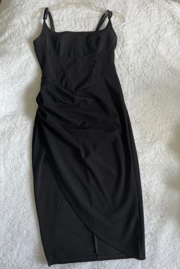 Robe avec fente