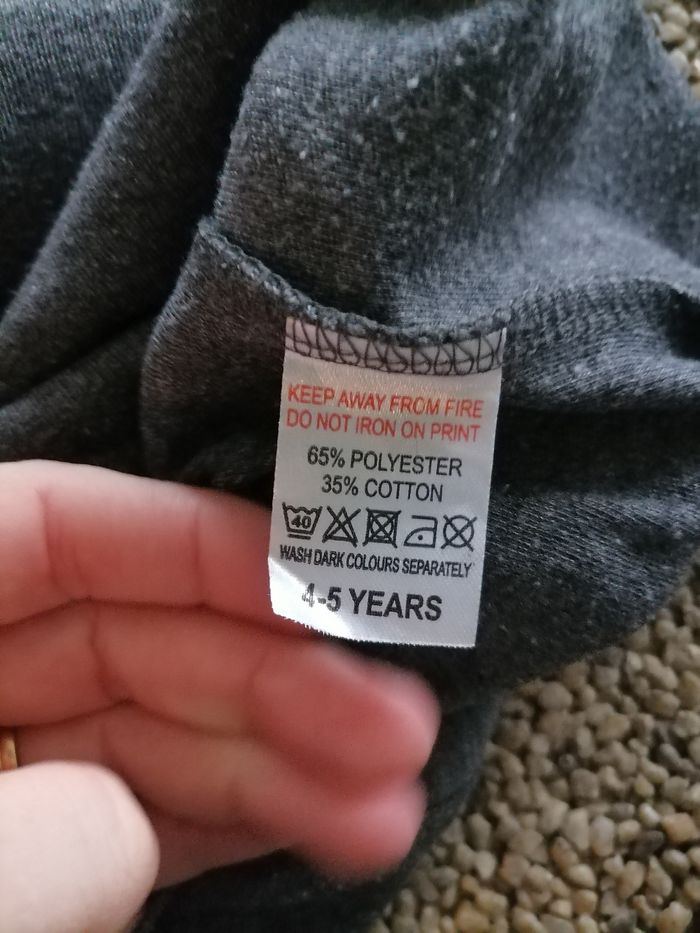 Tee shirt 4/5 ans - photo numéro 3