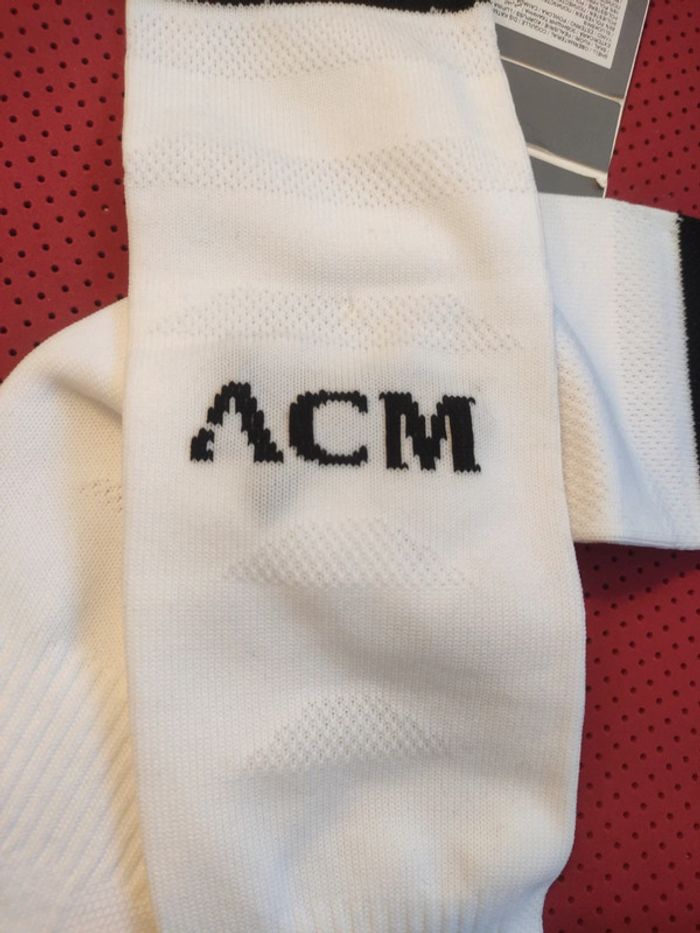 Chaussettes de foot Milan AC, Puma Authentique Officiel taille 31/34, Neuf - photo numéro 2