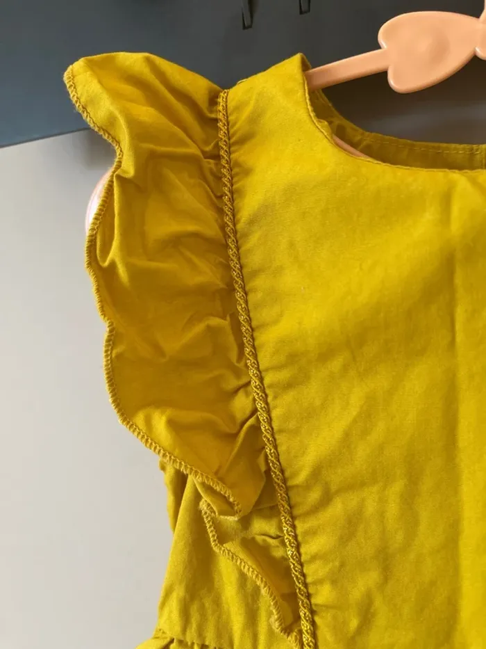 Robe neuve fille jaune Kiabi taille 2 ans - photo numéro 2