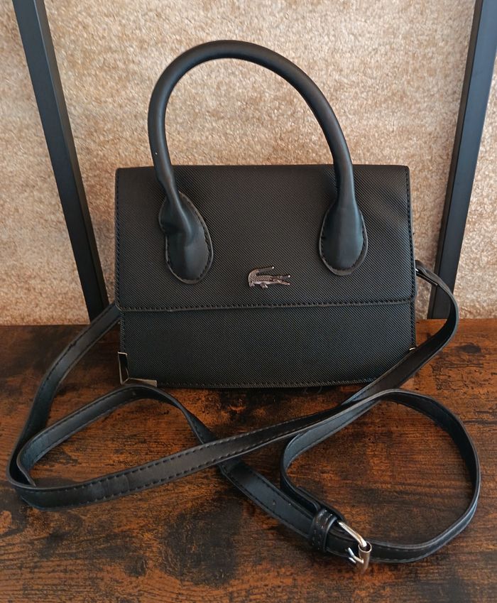 Petit sac à main bandoulière rigide Neuf Lacoste - photo numéro 4