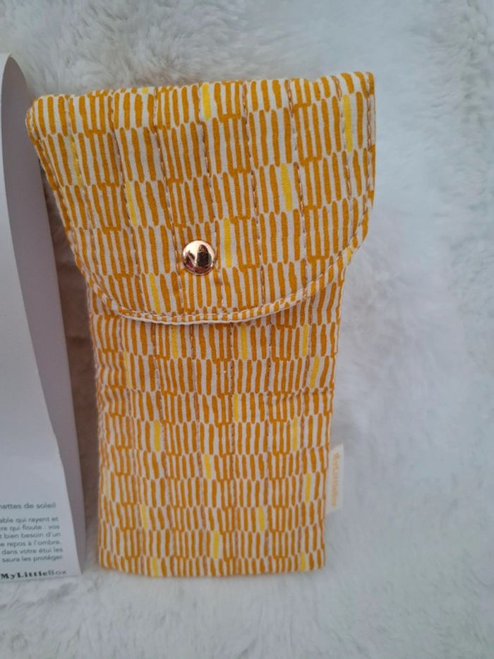 Étui à lunettes avec sa chiffonnette - photo numéro 3