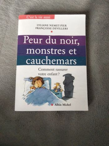 Peur du noir monstre et cauchemar