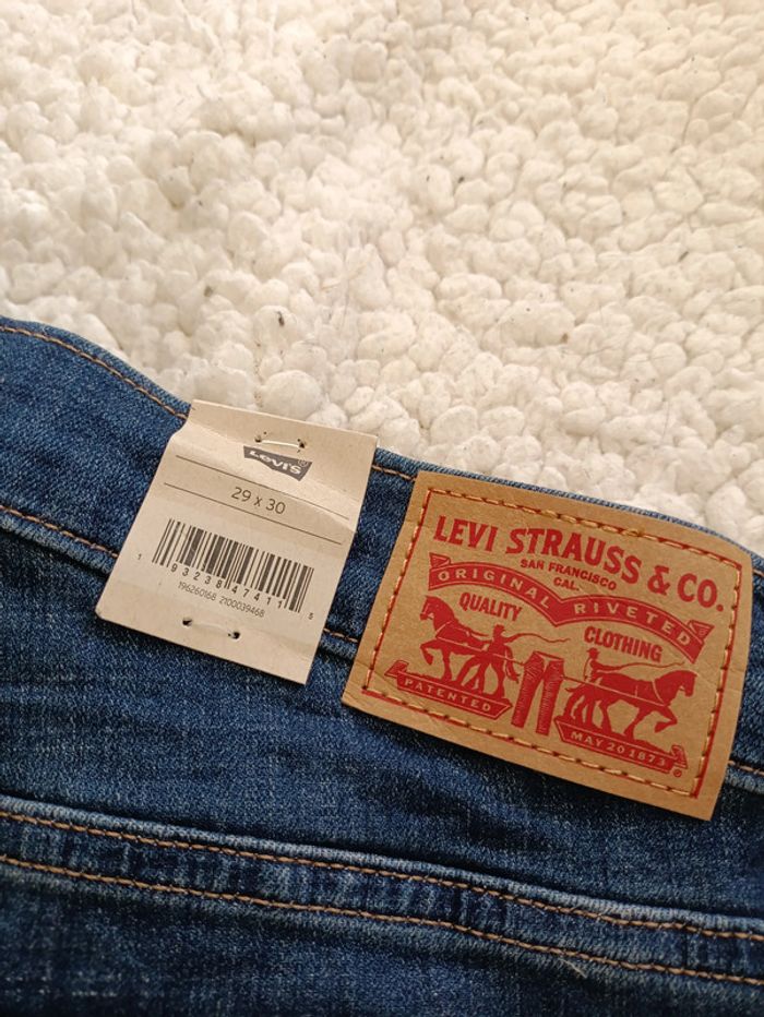Jean Levi's 311 Shaping Skinny brut taille 38 neuf - photo numéro 2