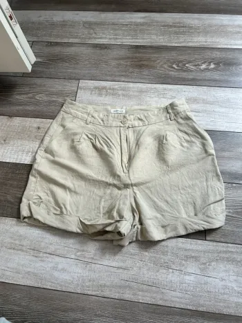 Short taille haute cache cache