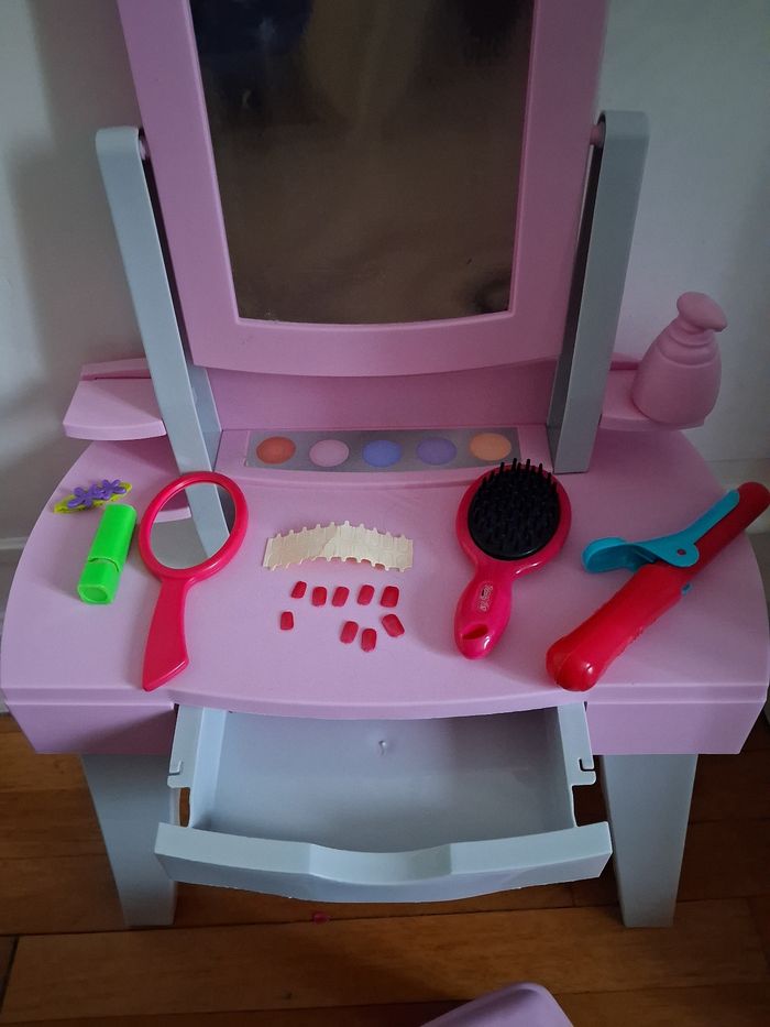 Petite coiffeuse enfant - photo numéro 4