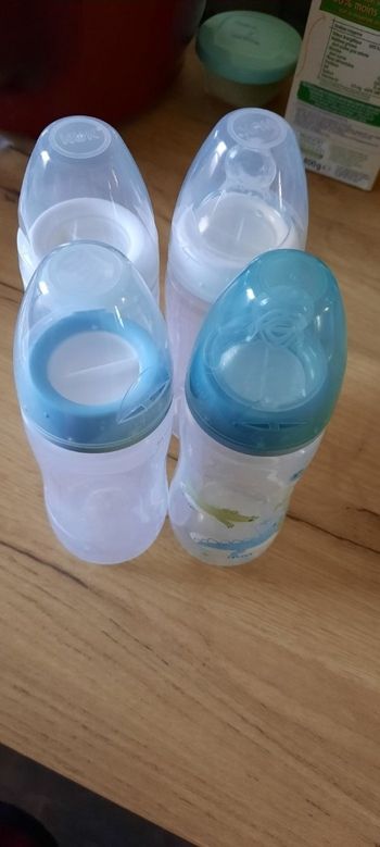 Biberons plastiques nuk