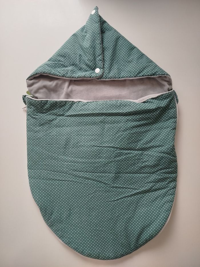 Coussin d'allaitement multifonction 5 en 1 gris/vert - photo numéro 3