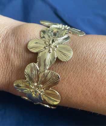 Bracelet  ouvrant à fleur