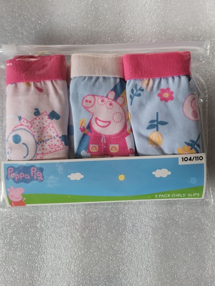Lot de 3 culotte peppa pig  taille 104/110