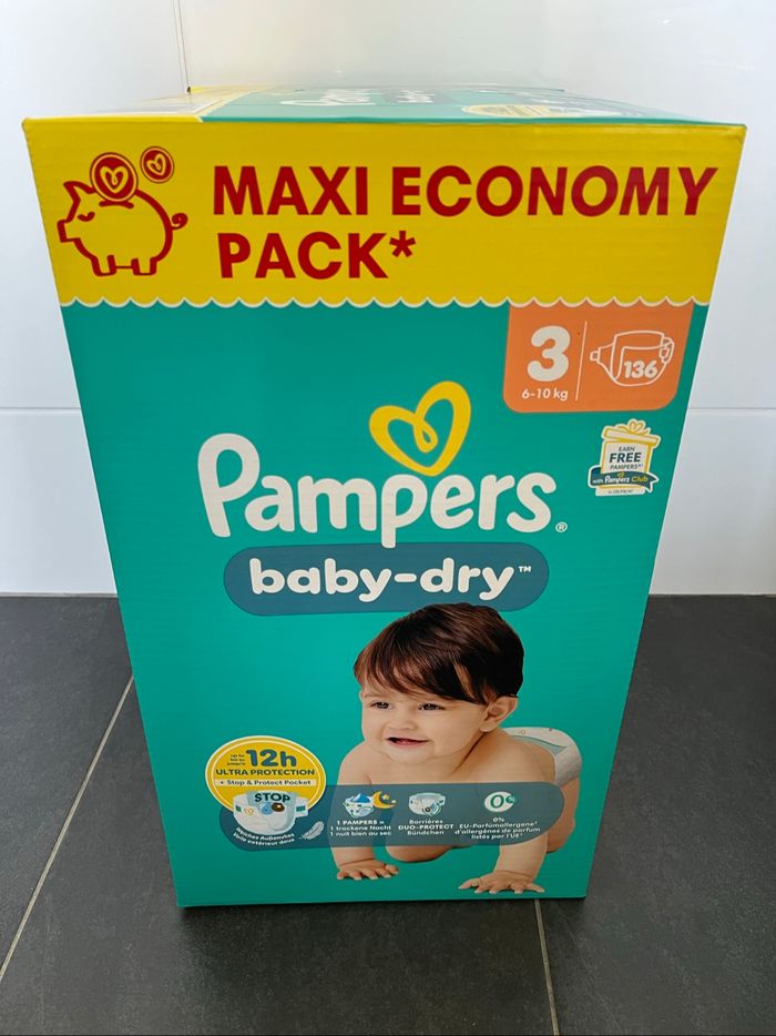 maxi pack couches Pampers