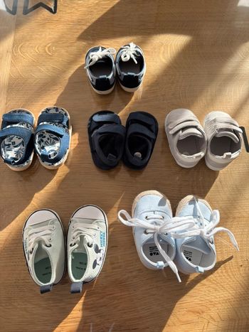 Lot 6 paires de chaussures garçon différente taille