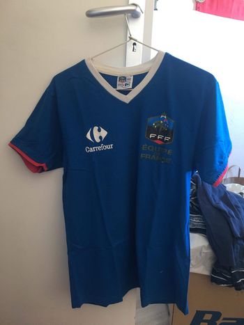 Tee shirt