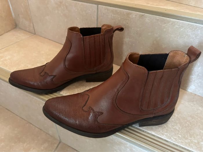 Bottines marrons en cuir pointure 39