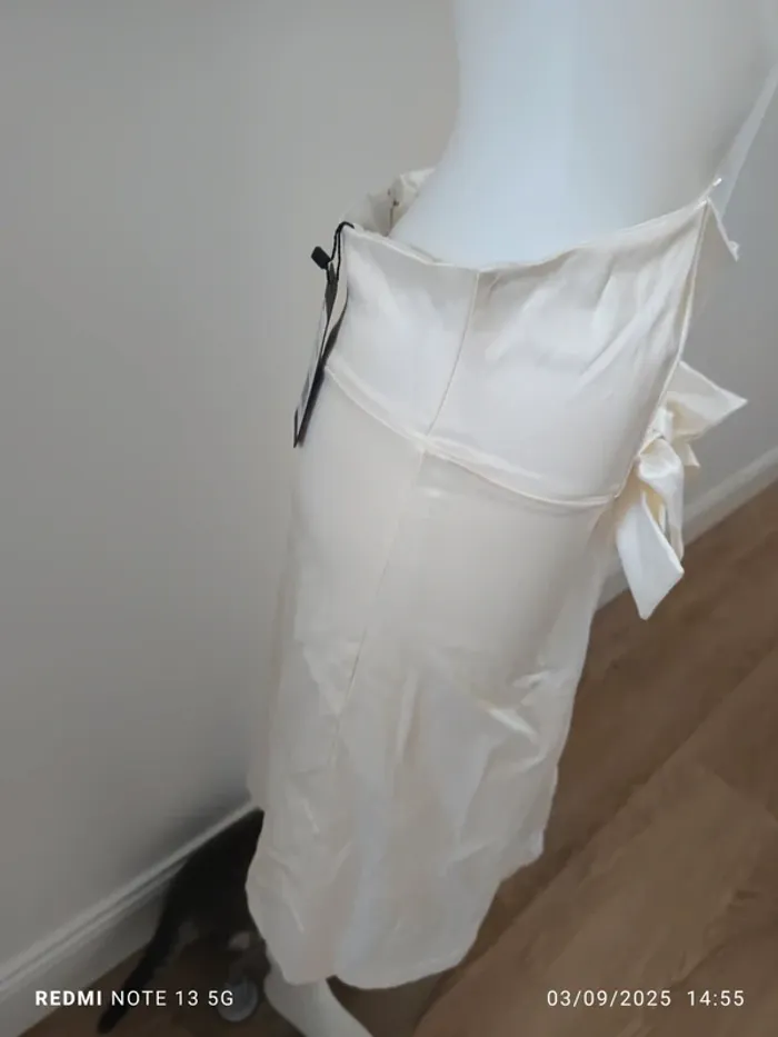 Magnifique pantalon neuf taille M-L - photo numéro 3