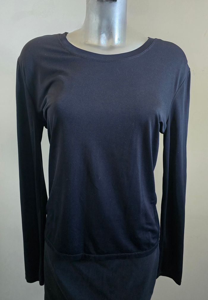 📌 Top / T-Shirt Nylon et Spandex N&B Classic