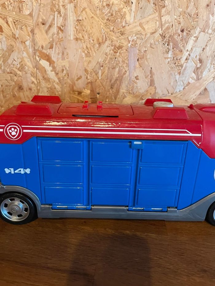 Camion Mission Cruiser sonore avec sa carte magique avec 9 personnages - photo numéro 8