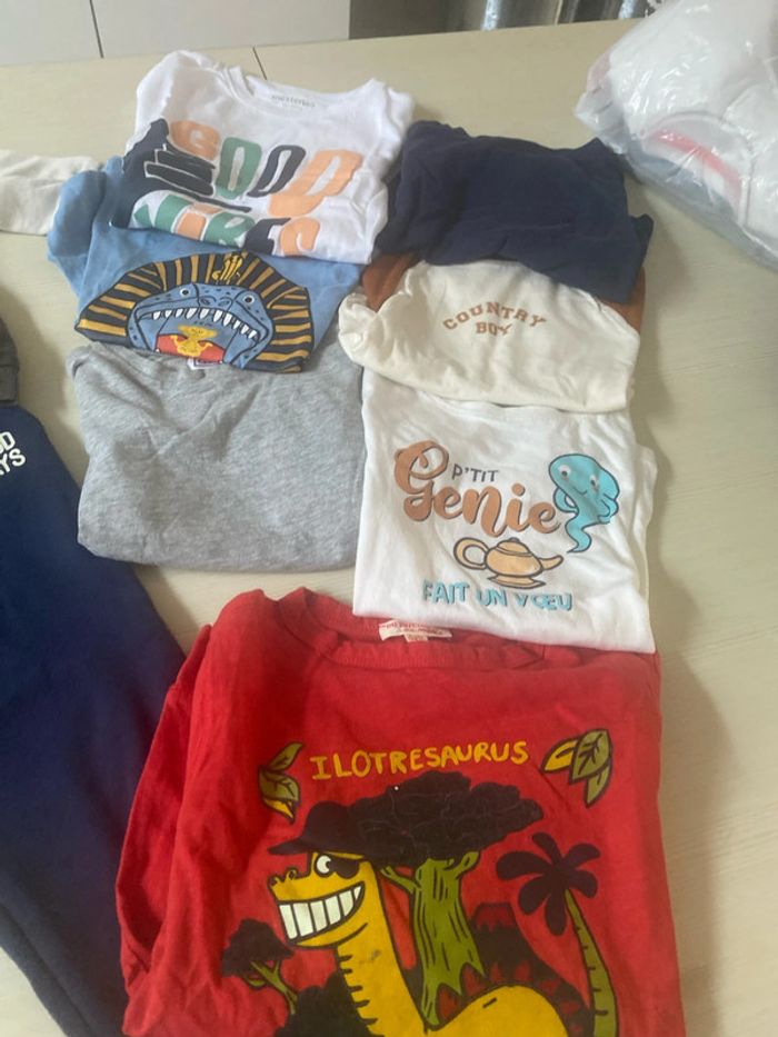 Lot vêtements 4ans - photo numéro 5
