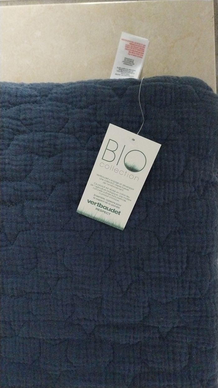 Fond de parc ou tapis de sol neuf - photo numéro 2