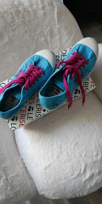 Basket le temps des cerises bleu et rose fushia
