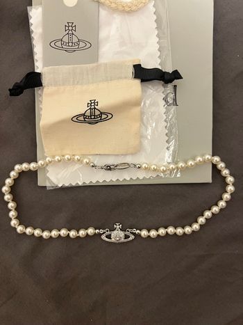 Collier vivienne westwood 