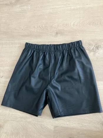 Short en faux cuir simili 8 ans