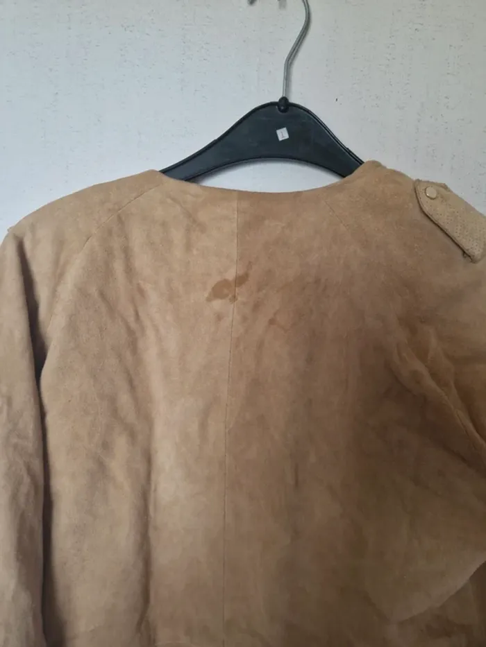 Blouson femme été type daim taille 36 une ou 2 petites taches - photo numéro 6