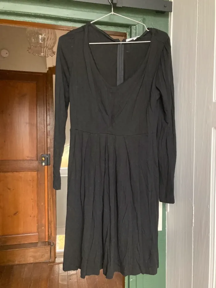 Robe noire sud express