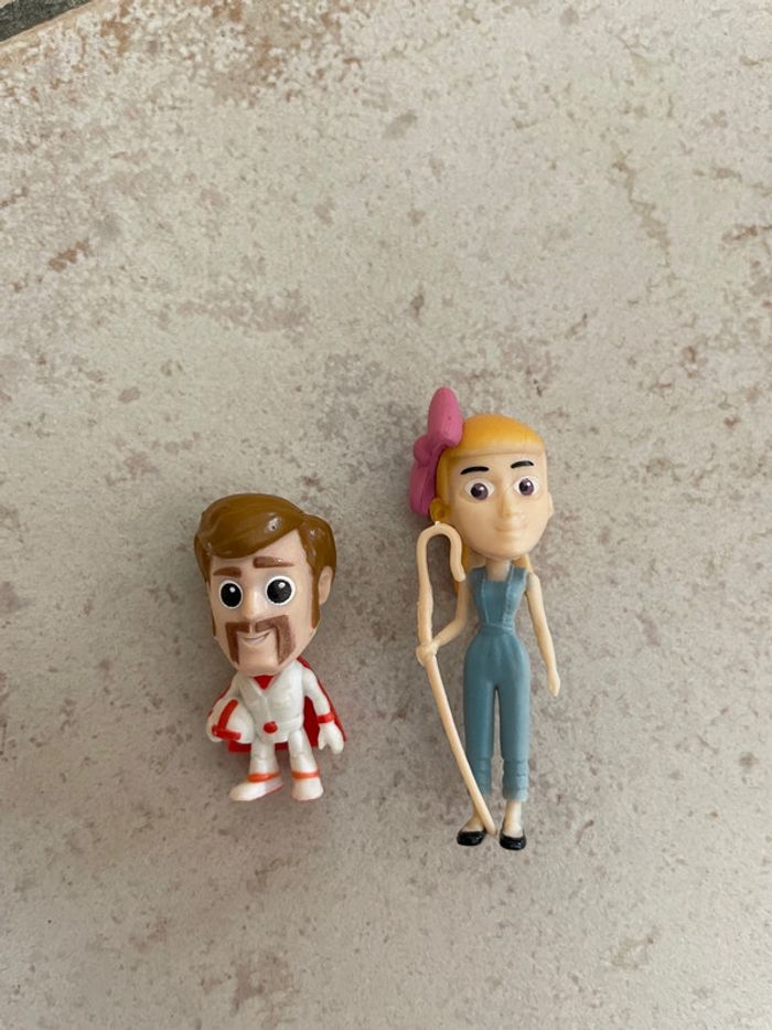 2 figurines Toy Story (Duke Caboom et Bo Peep la bergère)
