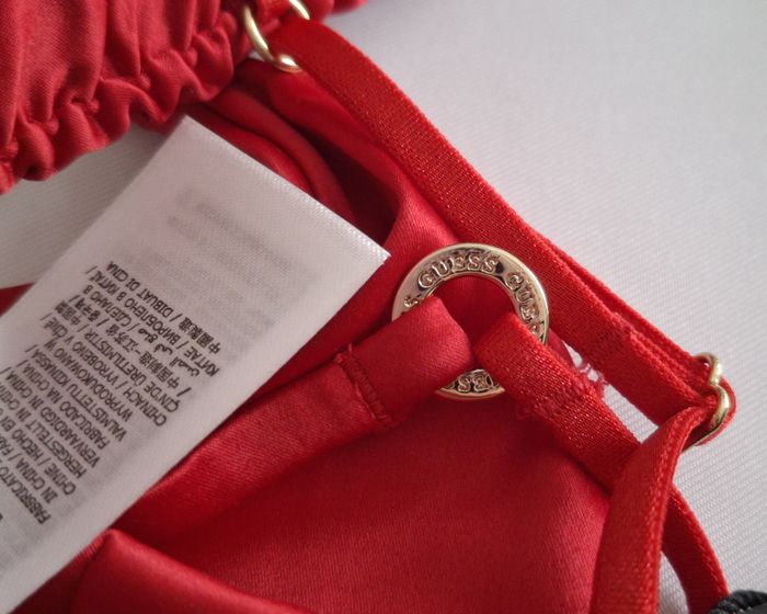 Soutien-gorge triangle rouge effet satiné - Guess - Neuf avec étiquette - photo numéro 8