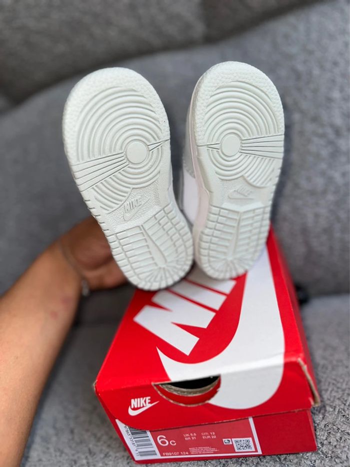 Chaussures baskets Nike Dunk Low bébé mixte neuves - photo numéro 3