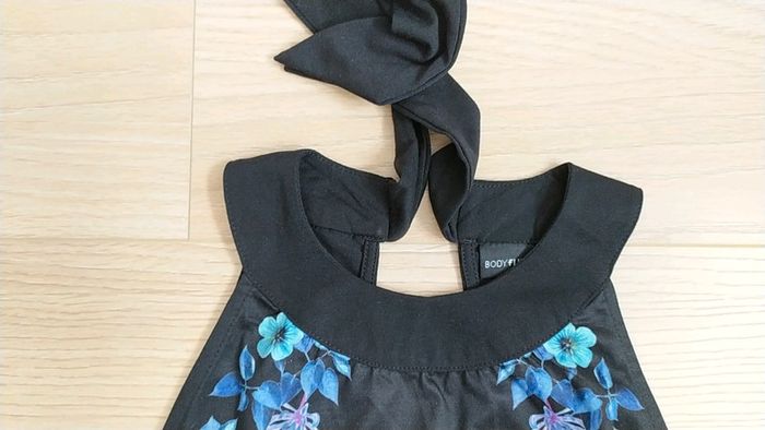 Top noir fleurs gothique été 36 - photo numéro 2